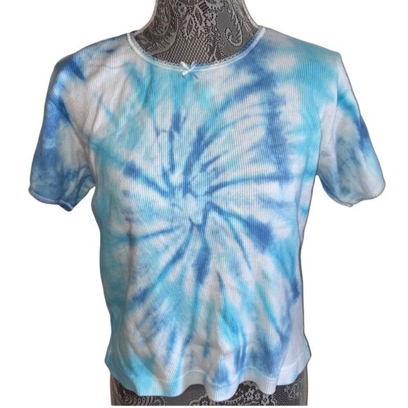 Custom blue tie dye on vintage weatherland short sleeve top - Picture 1 of 10